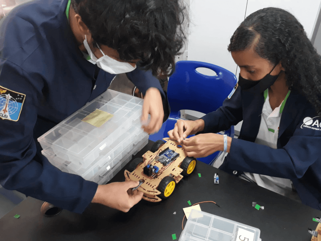 Foto de carro robotizado